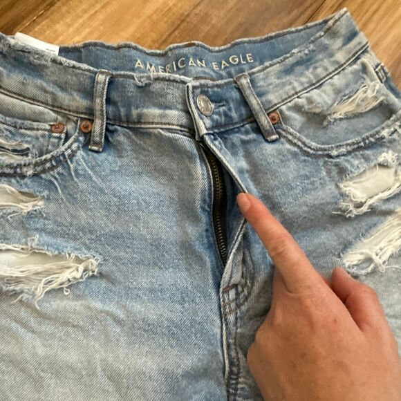 American Eagle Striged Relaxed Shorts Distressed Size 00 - Picture 6 of 6